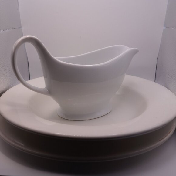 DUDSON 4034 STOKE-ON-TRENT ENGLAND 11 INCH PLATE AND BOWL w/ Ceramic Gravy Dish - Picture 1 of 16